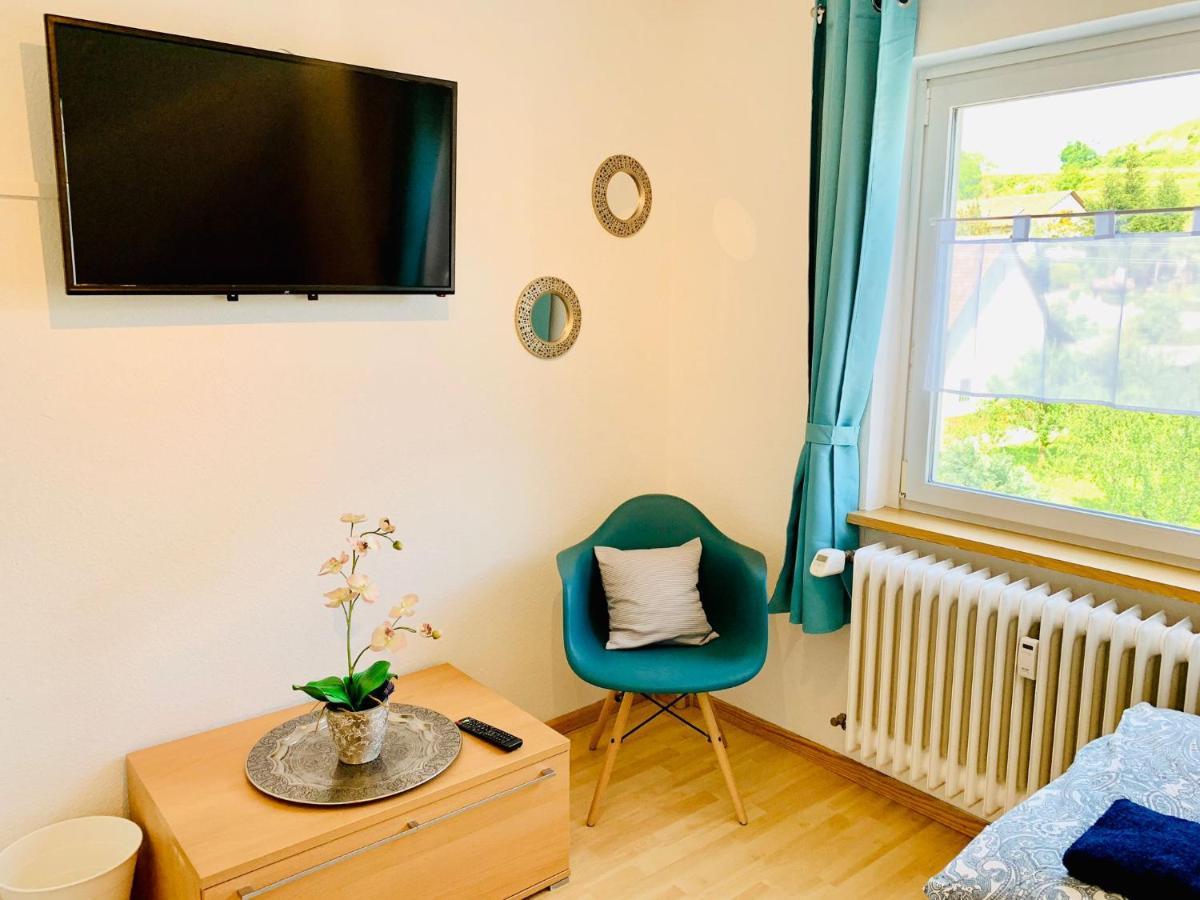 Ferienwohnung Liesel - Kuche, Bad, Wlan, 3 Schlafzimmer, Parkplatz 玛特丁恩 外观 照片
