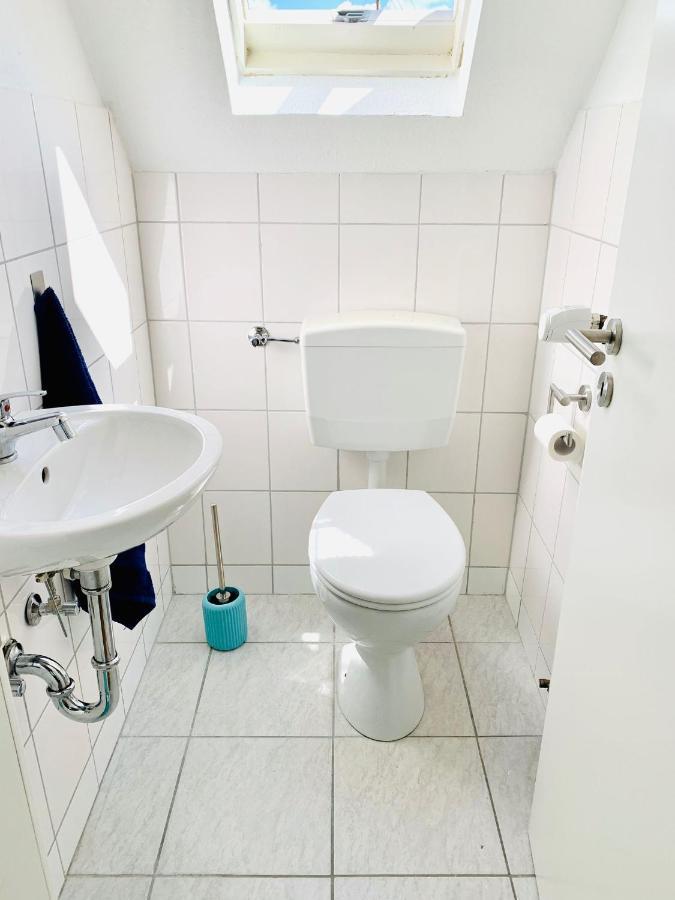 Ferienwohnung Liesel - Kuche, Bad, Wlan, 3 Schlafzimmer, Parkplatz 玛特丁恩 外观 照片